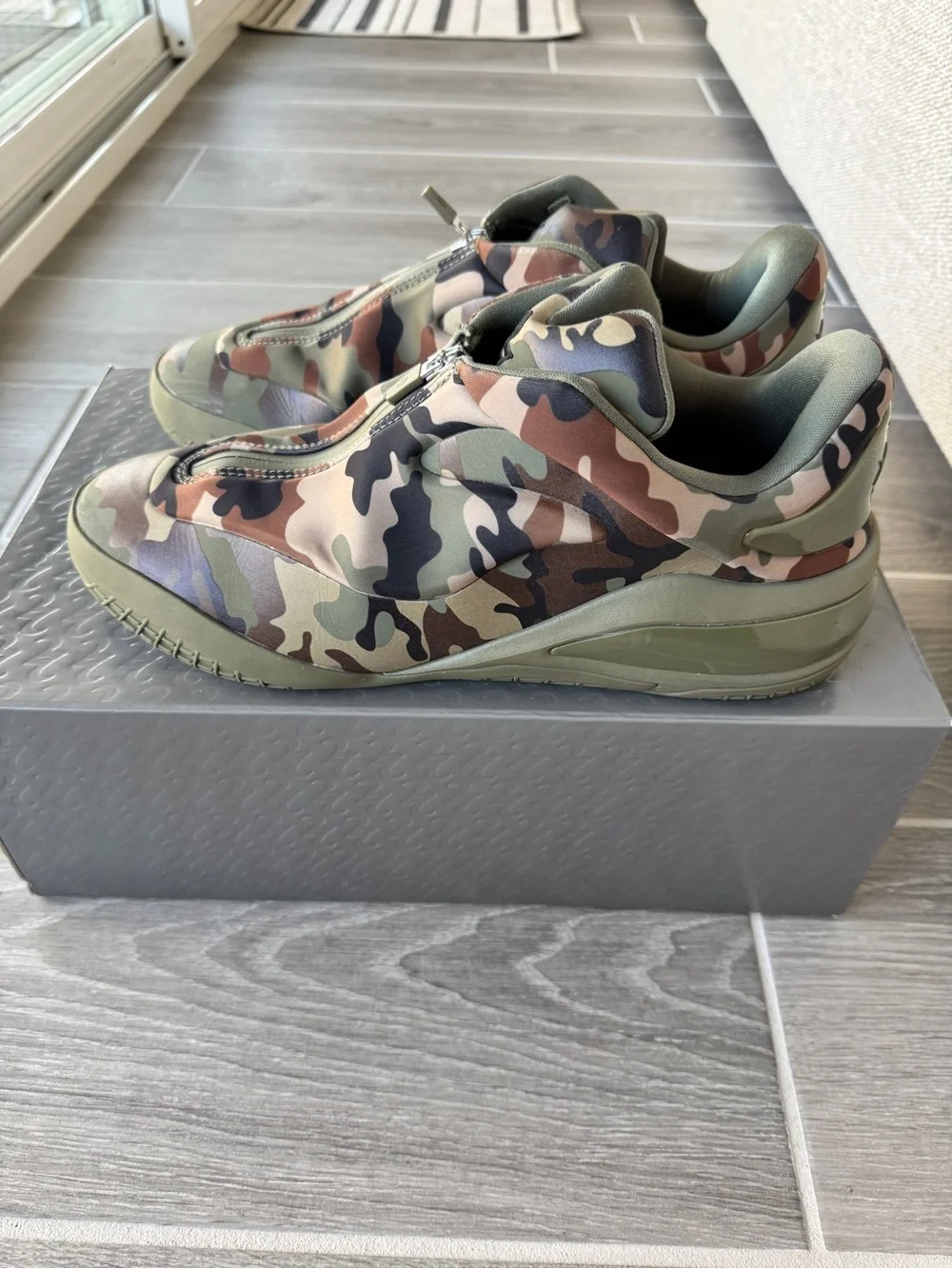CONVERSE SHAI 001